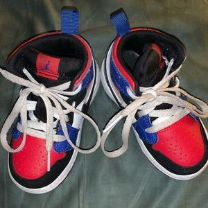 Toddler Nike 1’s Size 6